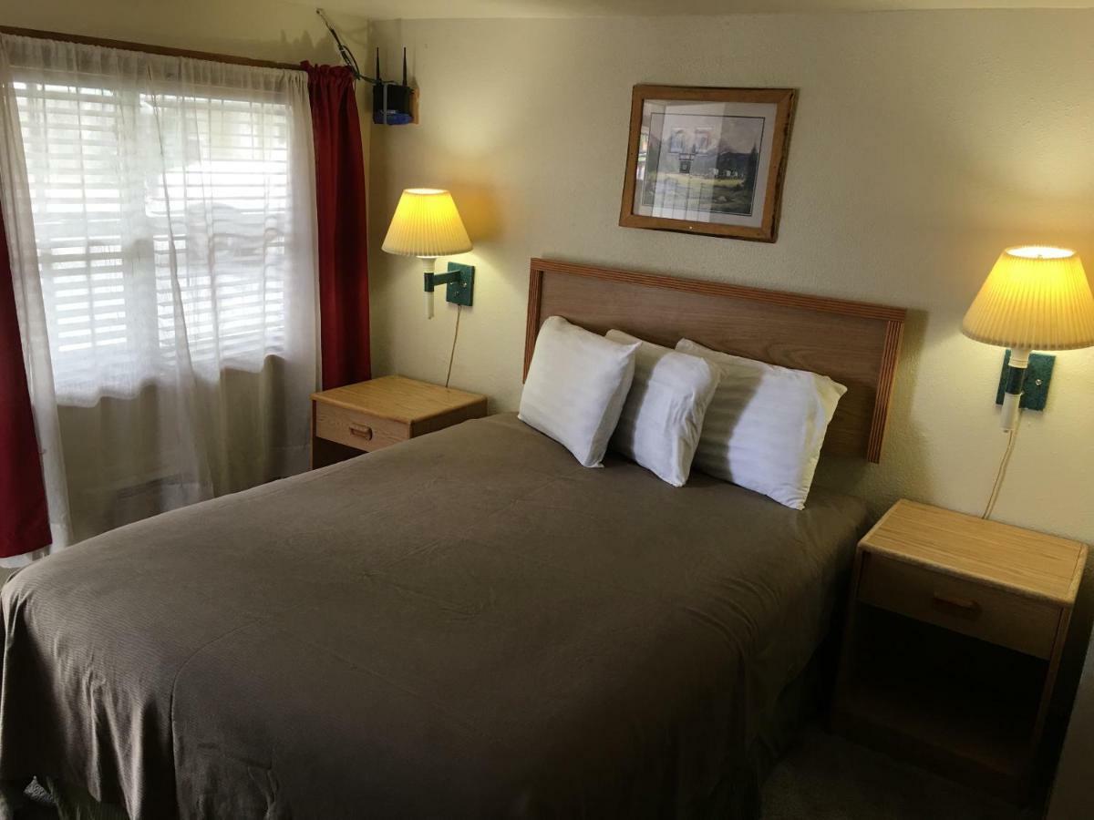 The Ol' Wyoming Motel Riverton Esterno foto